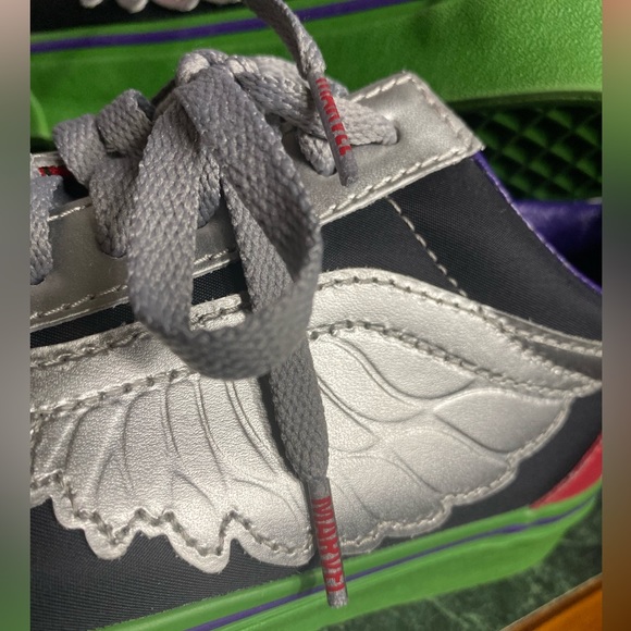 🏁Captain America - Marvel Avengers Collectible Vans 🦅 - Picture 6 of 6